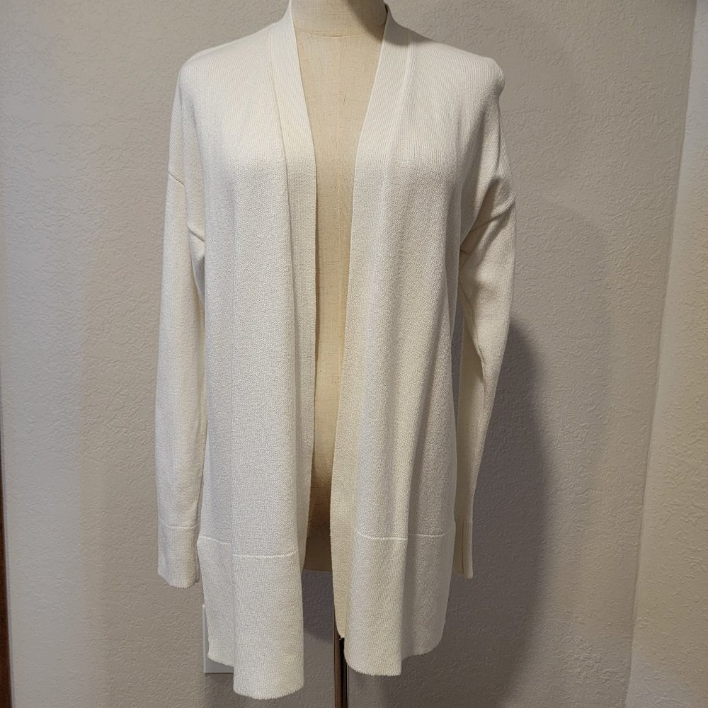 Ann Taylor Cardigan- White, Small. Cute!  Dress up or down! Excellent Condition!